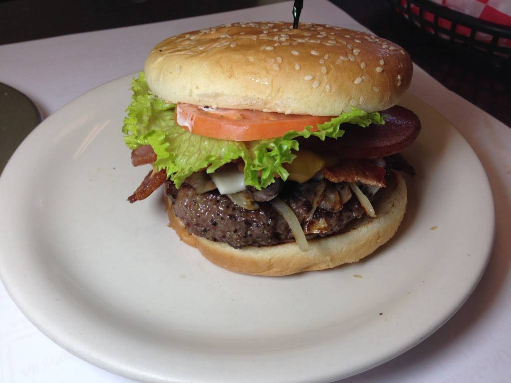 Annes Diner | restaurant | 2842 Pine Grove Ave, Port Huron, MI 48060, USA | 8109857333 OR +1 810-985-7333