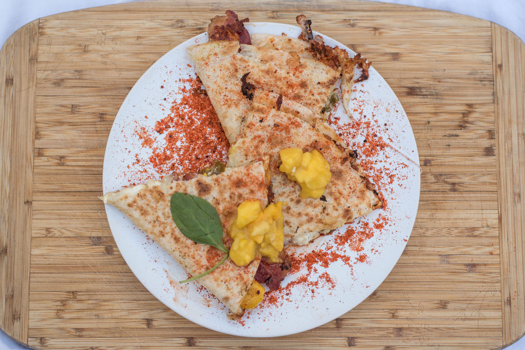 The Blacktop Grill | restaurant | 8300 N Thornydale Rd #120, Tucson, AZ 85741, USA | 5202612675 OR +1 520-261-2675