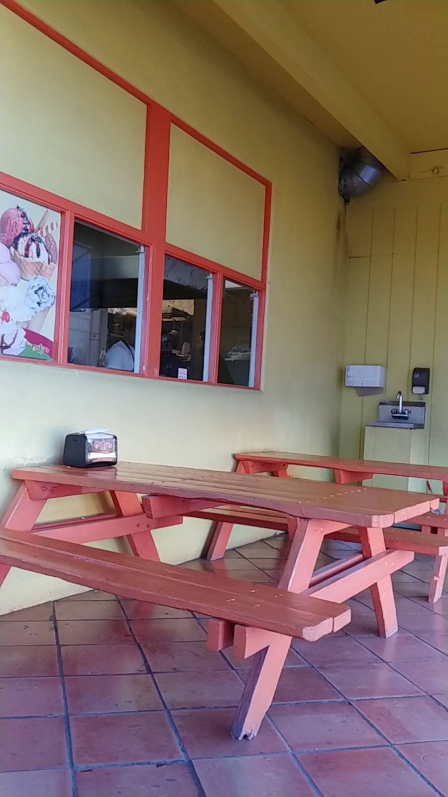 Betos Mexican & Seafood | restaurant | 18985 CA-26, Linden, CA 95236, USA | 2098872771 OR +1 209-887-2771