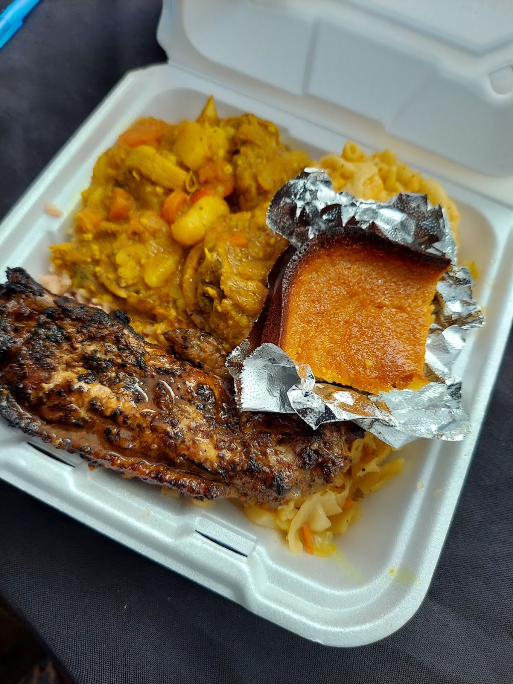 Bonos Caribbean | restaurant | 1628 Williamsburg Rd, Richmond, VA 23231, USA | 8048360108 OR +1 804-836-0108