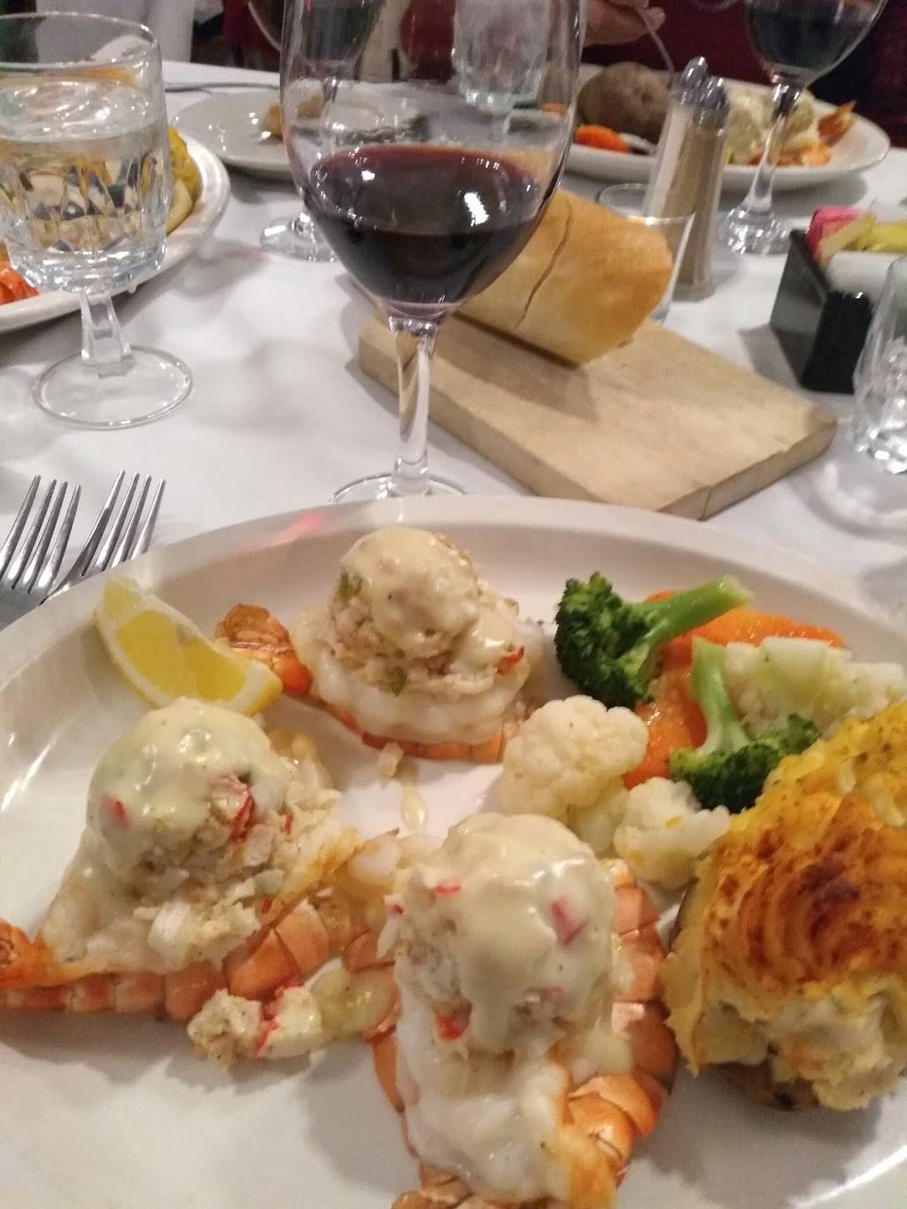 Des Plaines Elks Lodge | restaurant | 495 Lee St, Des Plaines, IL 60016, USA | 8478241526 OR +1 847-824-1526