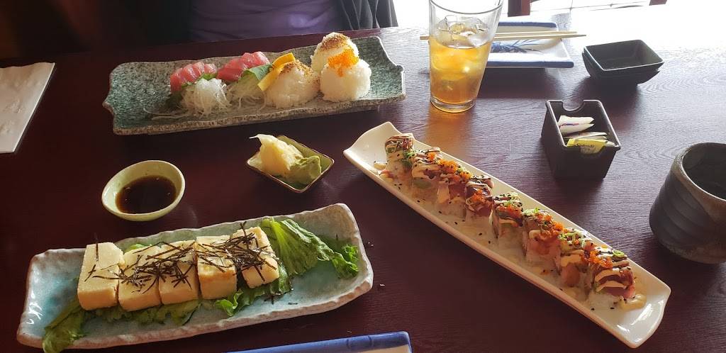 Sushi Island | restaurant | 19 Moraga Way, Orinda, CA 94563, USA | 9252538399 OR +1 925-253-8399