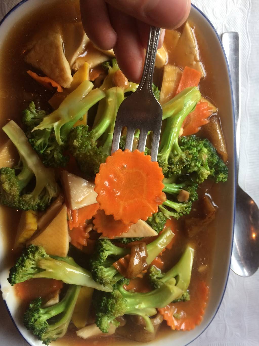 Sala Thai | restaurant | 36 S Fair Oaks Ave, Madison, WI 53714, USA | 6082461889 OR +1 608-246-1889