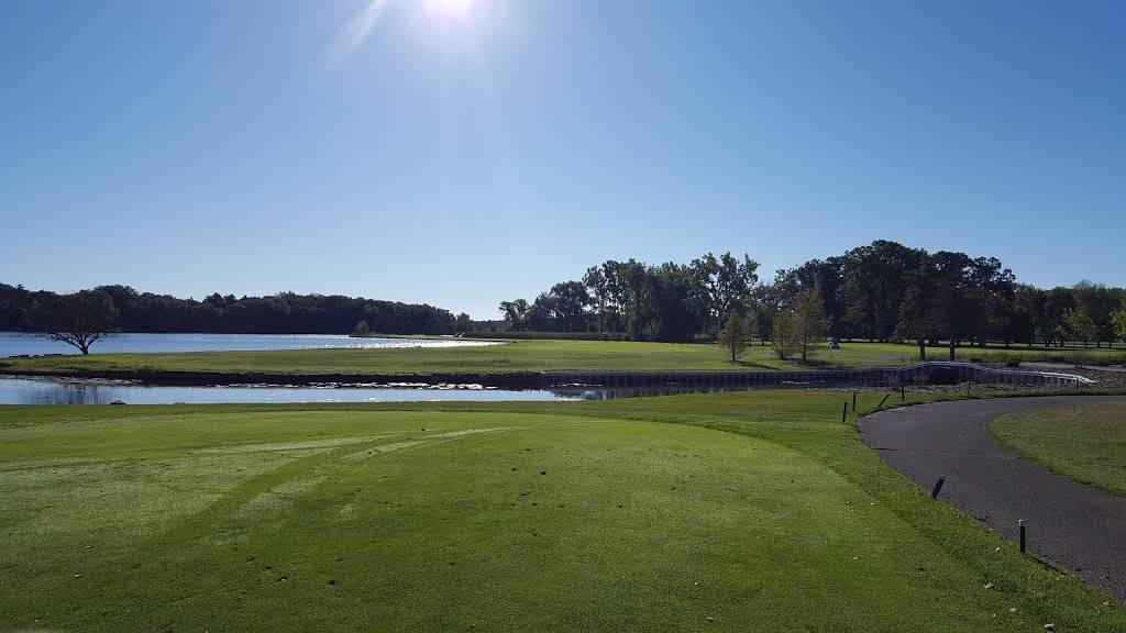 Bay Pointe Golf Club | restaurant | 4001 Haggerty Rd, West Bloomfield Township, MI 48323, USA | 2483600603 OR +1 248-360-0603