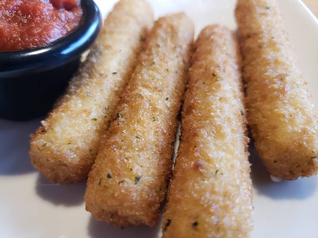 Applebees Grill + Bar | restaurant | 2384 US-31, Traverse City, MI 49684, USA | 2319292929 OR +1 231-929-2929