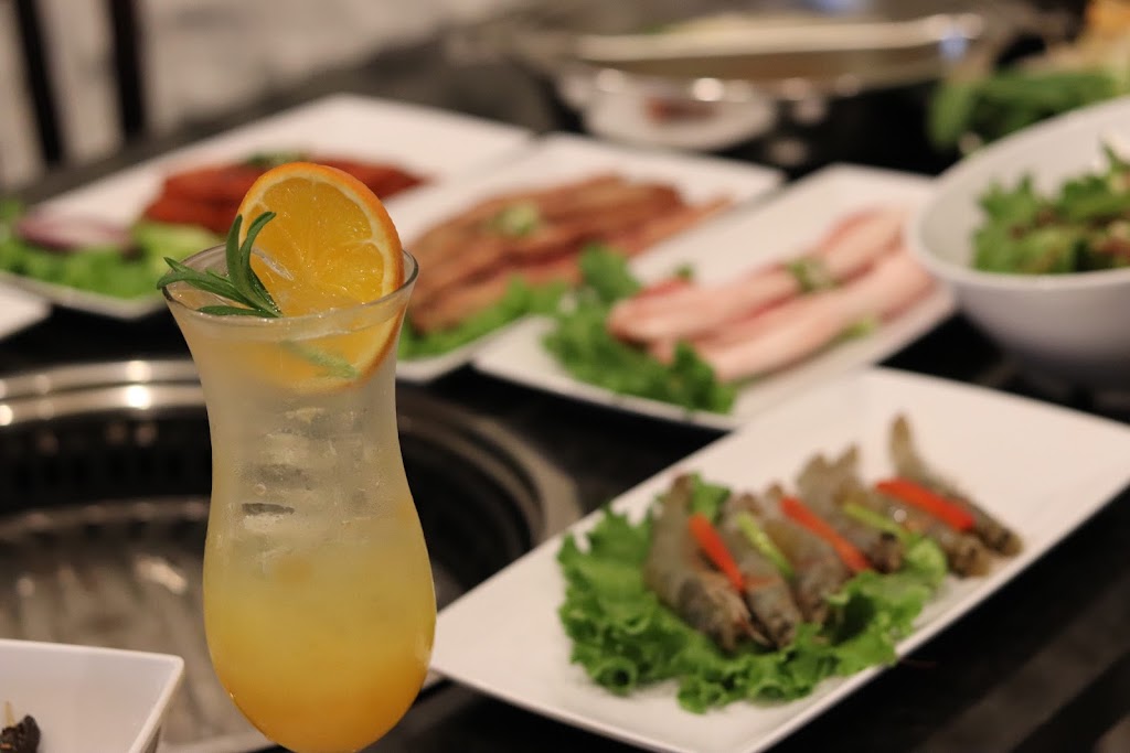 Kims House Grill & BBQ | restaurant | 320 Singleton Blvd, Dallas, TX 75212, USA | 9726855253 OR +1 972-685-5253