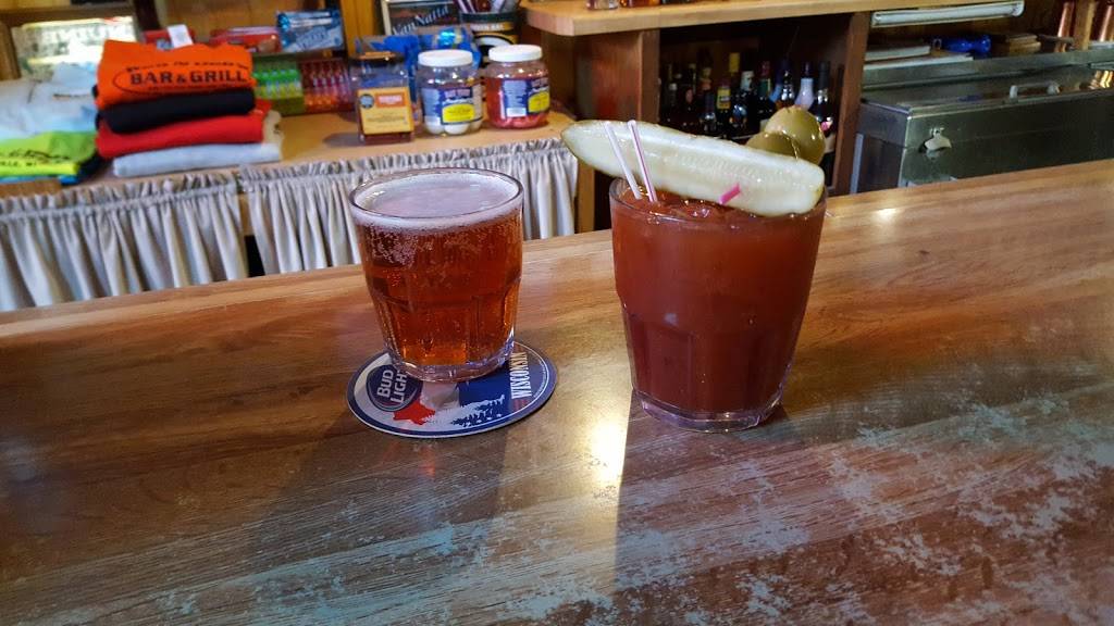 Red N Debs Bar & Grill | restaurant | 60 E Mineral St, Platteville, WI 53818, USA | 6083489149 OR +1 608-348-9149