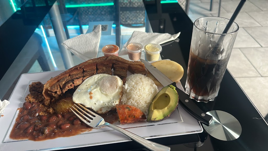 Luxury 360 Bar & Lounge | night club | 500 S Lehigh St, Baltimore, MD 21224, USA | 3013238073 OR +1 301-323-8073