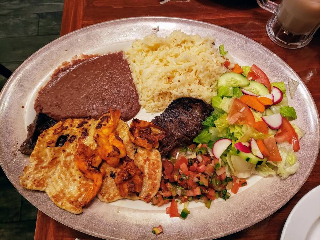 La Cabaña Salvadoreña | restaurant | 4384 Broadway, New York, NY 10040, USA | 2129287872 OR +1 212-928-7872