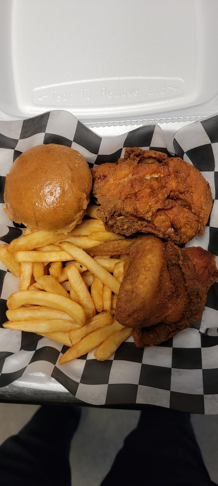 Say Wings | restaurant | 401 N George St, York, PA 17401, USA | 7178932139 OR +1 717-893-2139