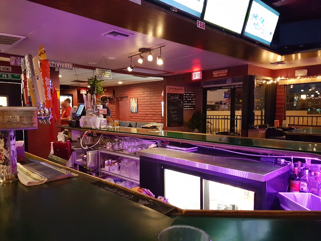 The River Dog Grill | restaurant | 2046 AZ-95, Bullhead City, AZ 86442, USA | 9287043644 OR +1 928-704-3644