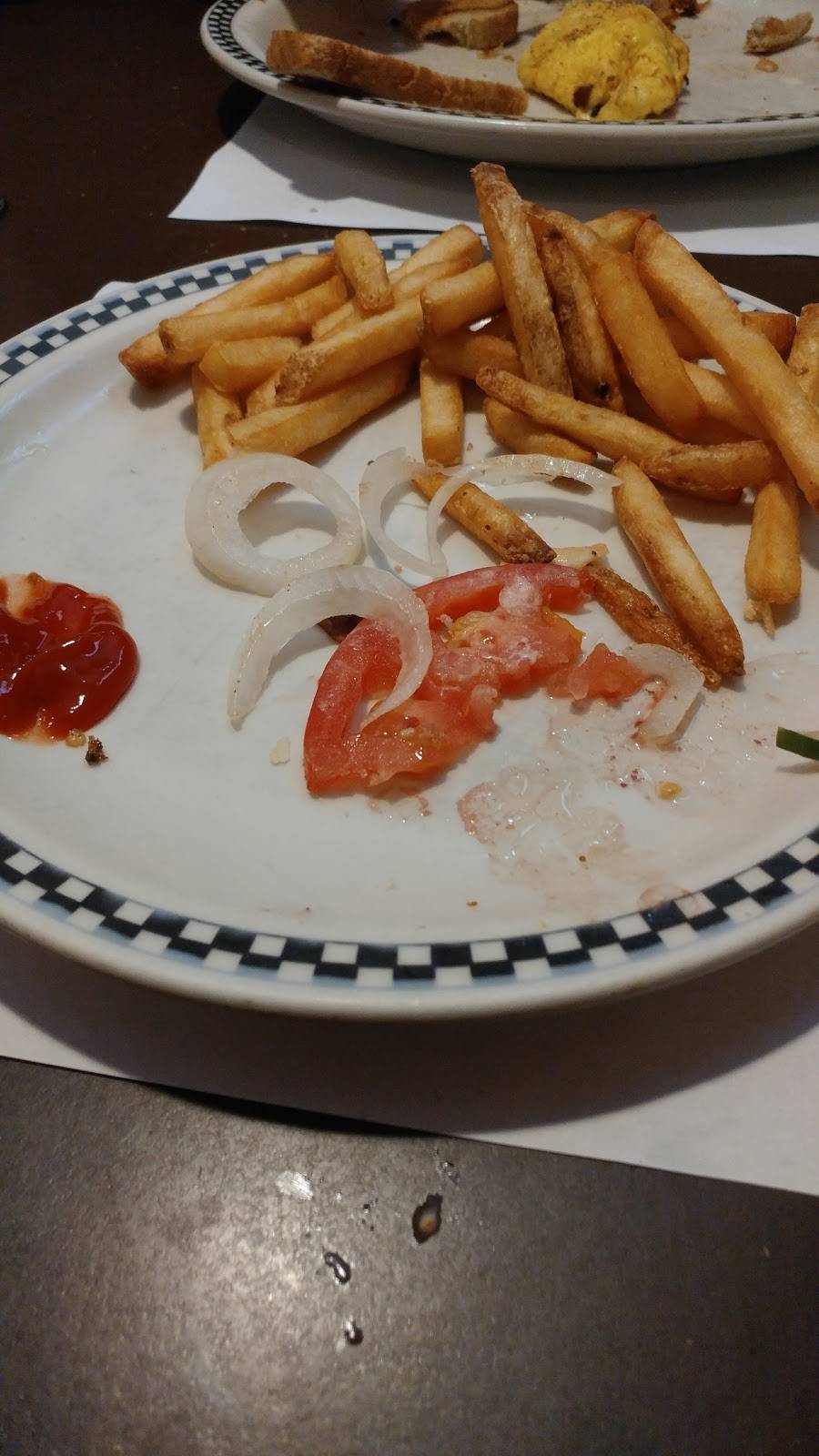 Lucky Strike Restaurant | restaurant | 703 Grattan St, Chicopee, MA 01020, USA | 4135367912 OR +1 413-536-7912