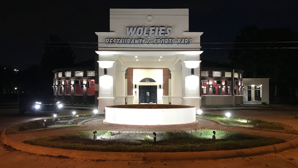 Wolfies Restaurants & Sports Bars | restaurant | 2329 Hwy 6, Sugar Land, TX 77478, USA | 2819800009 OR +1 281-980-0009