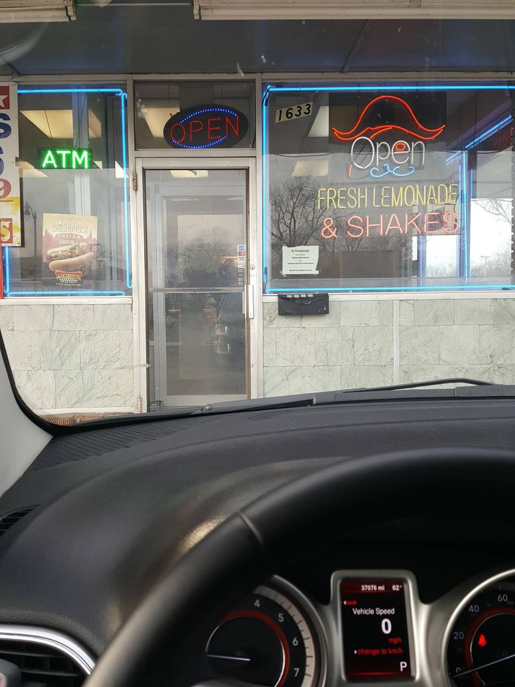 Captain Fresh Fish & Chicken | restaurant | 1633 E Court St, Kankakee, IL 60901, USA | 8159338422 OR +1 815-933-8422