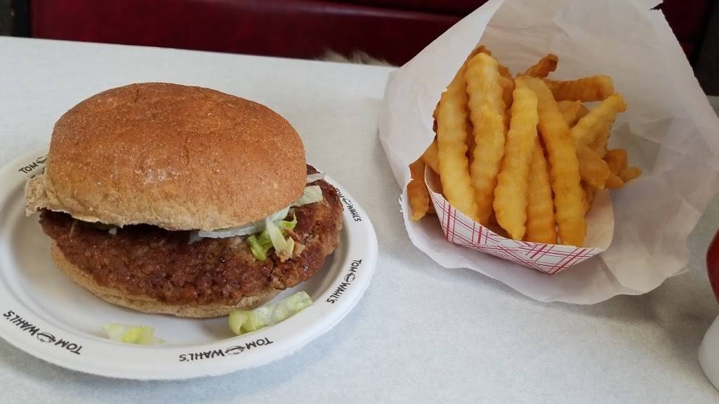 Tom Wahls Brighton | restaurant | 2545 Monroe Ave, Rochester, NY 14618, USA | 5854419620 OR +1 585-441-9620