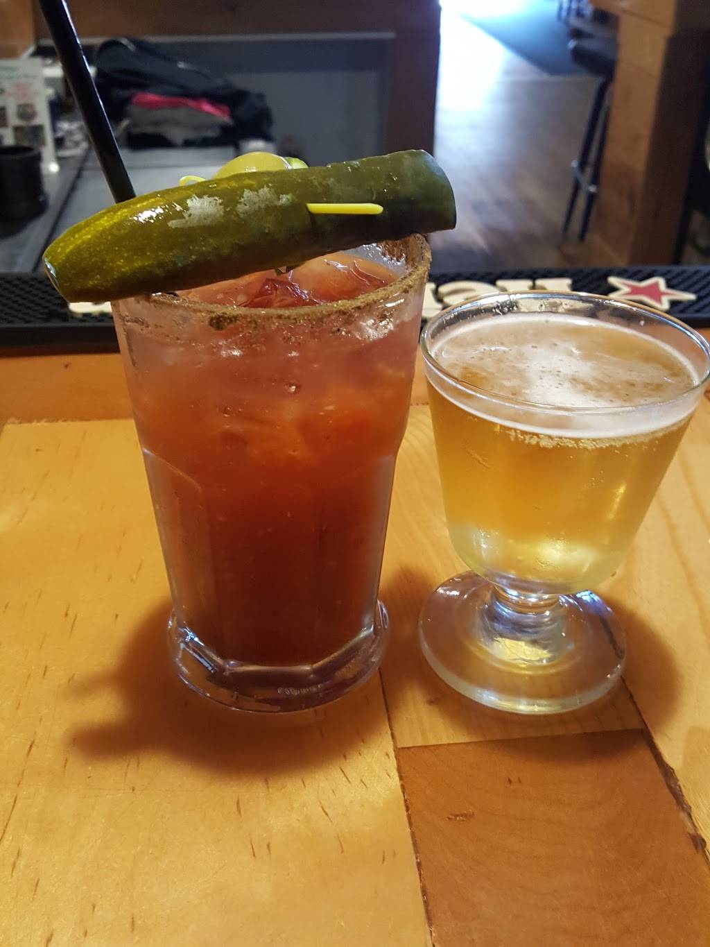 Black Horse Bar & Grill | restaurant | 34648 Old Homer Rd, Winona, MN 55987, USA | 5074749600 OR +1 507-474-9600