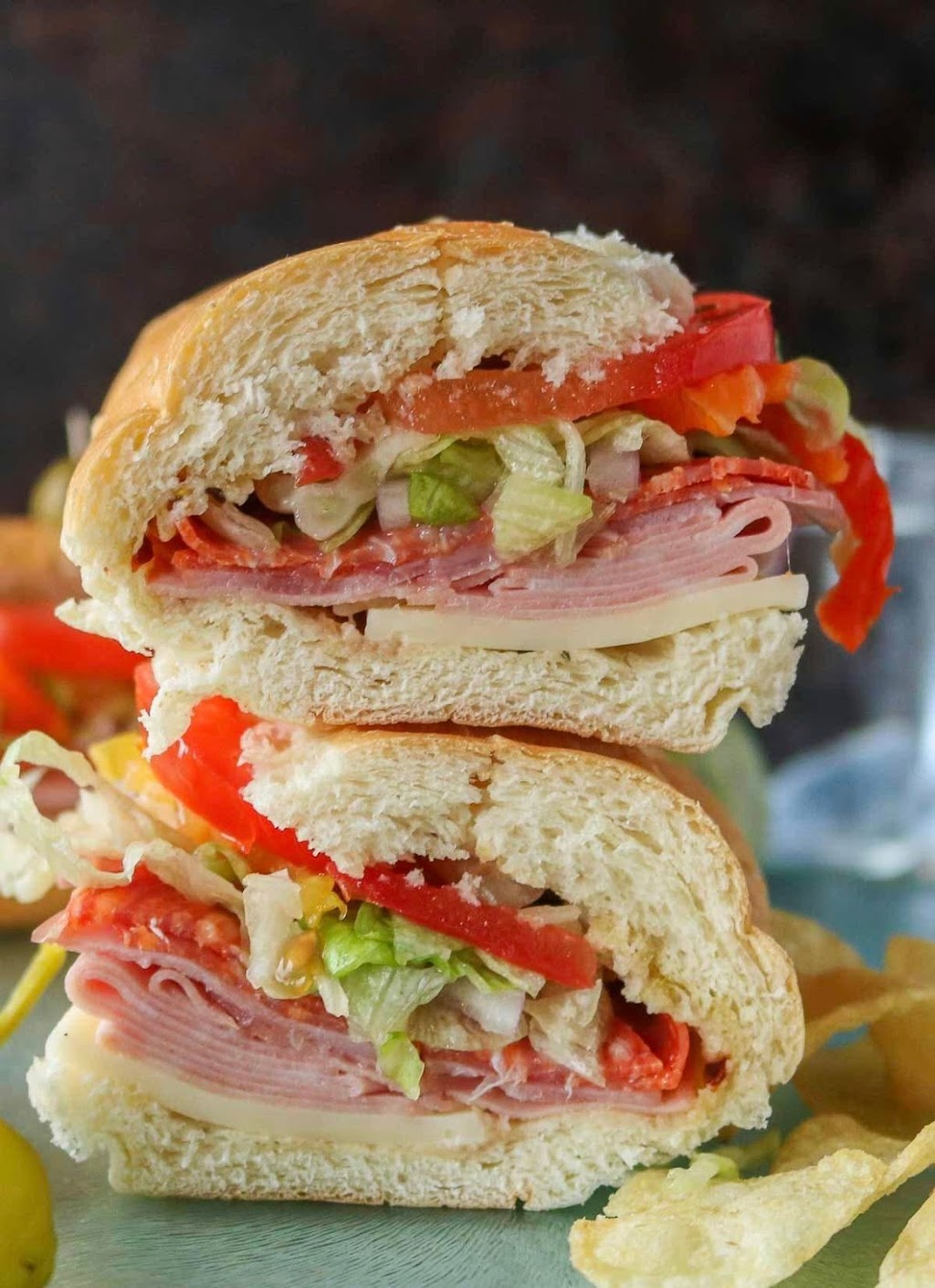 Annies Deli and Gaming | restaurant | 213 E State Rd, Island Lake, IL 60042, USA | 8474698408 OR +1 847-469-8408