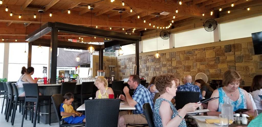 Macalusos Restaurant + Lantern Lodge | restaurant | 1257 E Catawissa St, Nesquehoning, PA 18240, USA | 5706699433 OR +1 570-669-9433