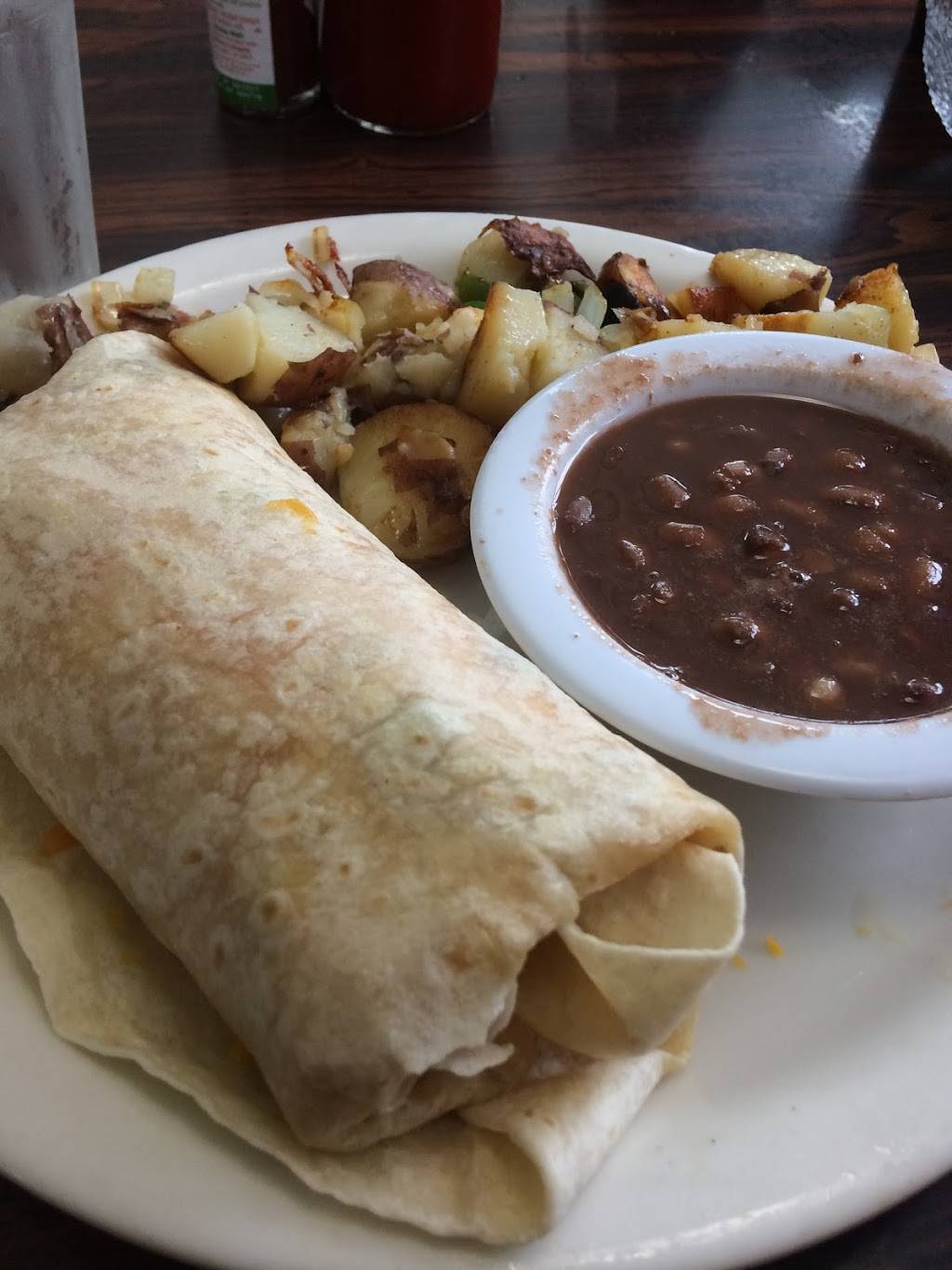 Mandys Family Restaurant | restaurant | 13510 S Inglewood Ave, Hawthorne, CA 90250, USA | 3106761399 OR +1 310-676-1399