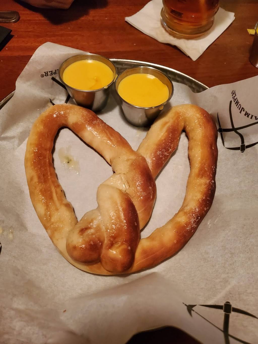 Claim Jumper Restaurants | restaurant | 250 Harding Blvd, Roseville, CA 95678, USA | 9167881705 OR +1 916-788-1705