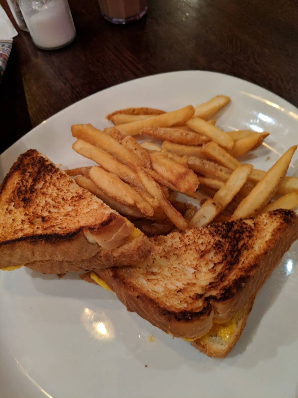 Granite City Food & Brewery | restaurant | 39603 Traditions Dr, Northville, MI 48168, USA | 2486623400 OR +1 248-662-3400