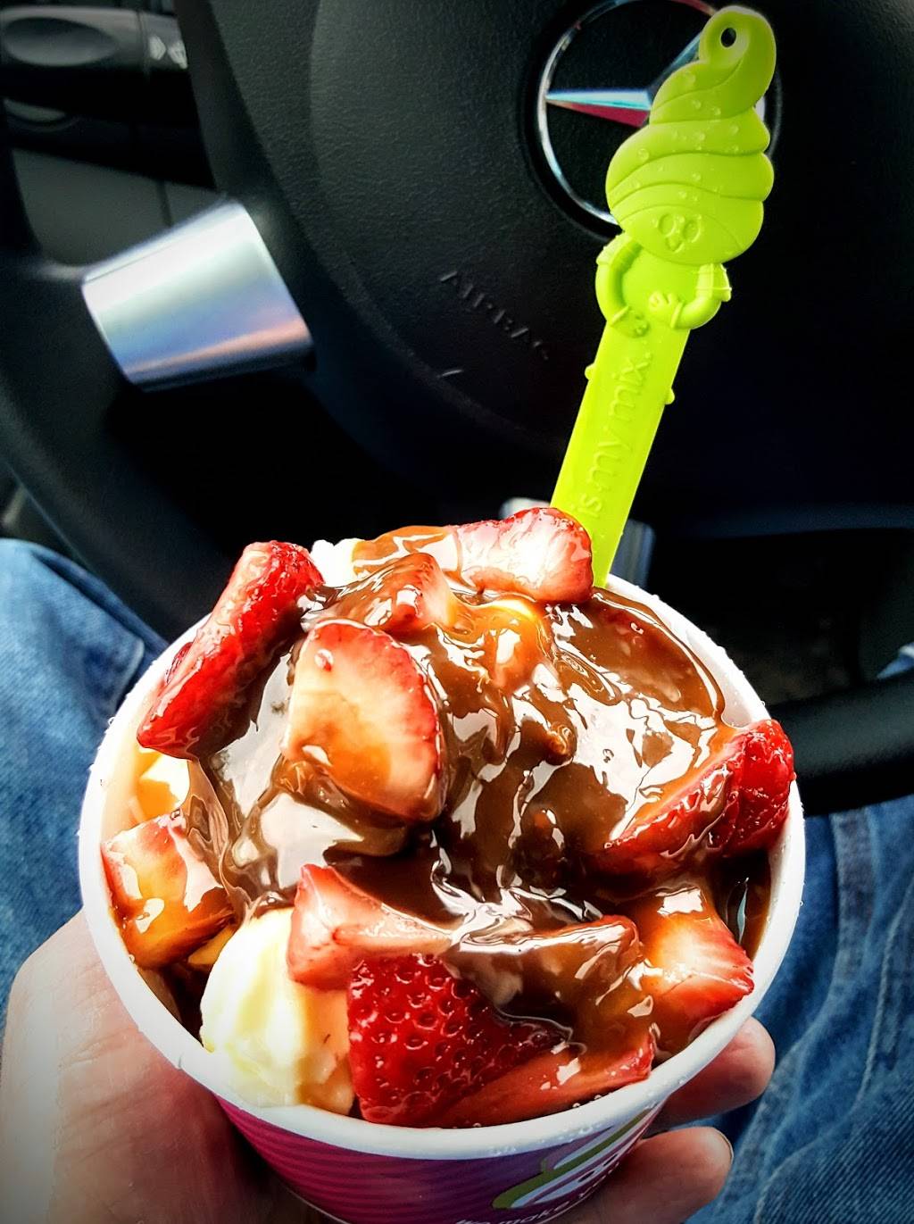 Menchies Frozen Yogurt | bakery | 21225 Bothell Everett Hwy #102, Bothell, WA 98021, USA | 4252866039 OR +1 425-286-6039