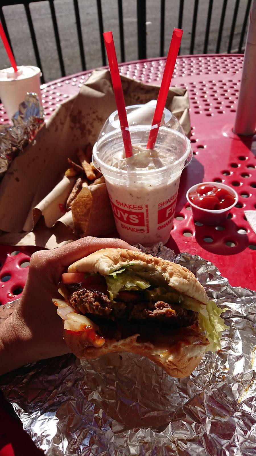 Five Guys | meal takeaway | 7026 Hwy 70 S, Nashville, TN 37221, USA | 6156730568 OR +1 615-673-0568