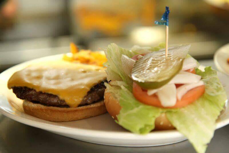 Daylight Grill | restaurant | 980 Southdown Rd, Mississauga, ON L5J 2Y4, Canada | 9059191187 OR +1 905-919-1187