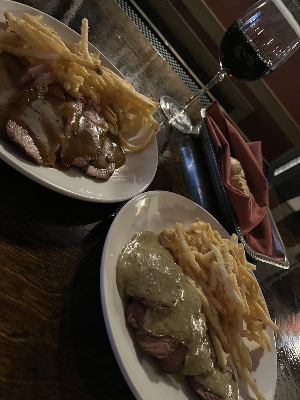 The American Bar | restaurant | 147 N Loudoun St, Winchester, VA 22601, USA | 5404094113 OR +1 540-409-4113