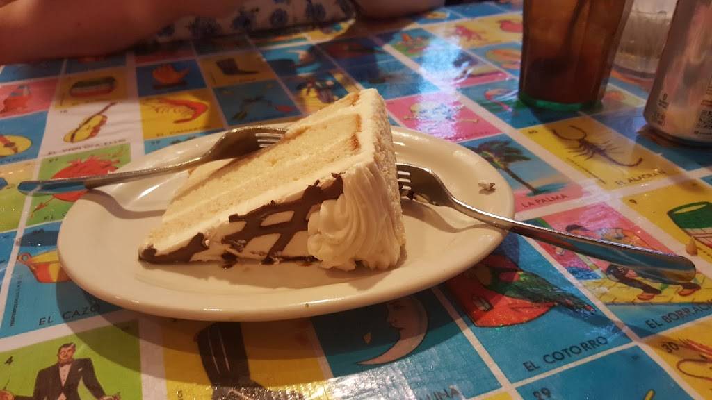 Mias Tex-Mex | restaurant | 4322 Lemmon Ave, Dallas, TX 75219, USA | 2145261020 OR +1 214-526-1020