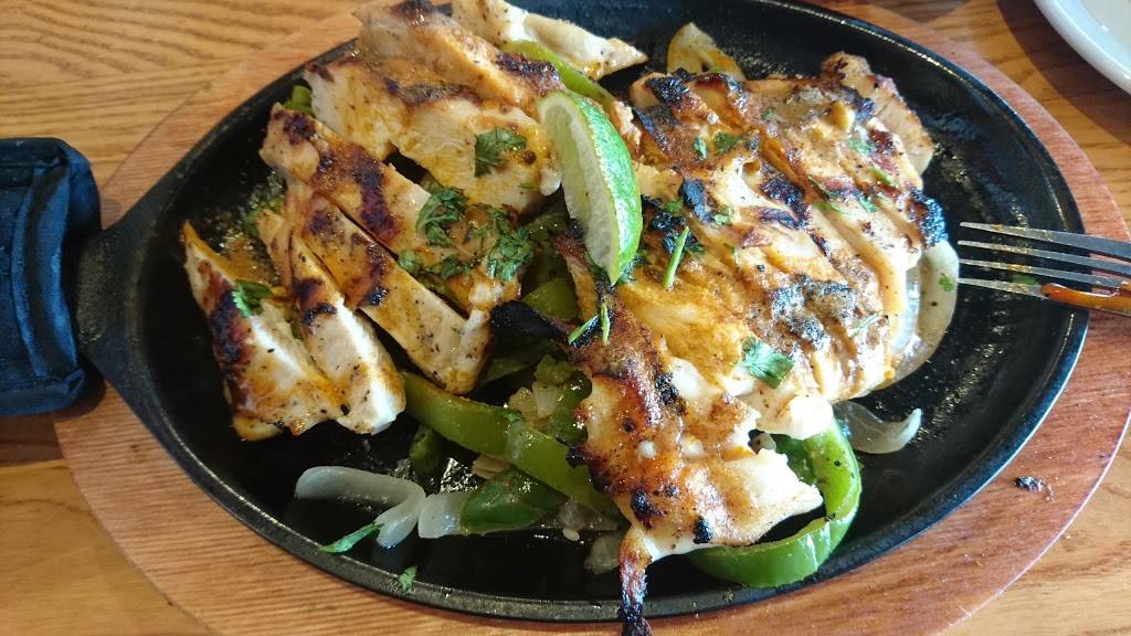 Chilis Grill & Bar | meal takeaway | 2794 E Fowler Ave, Tampa, FL 33612, USA | 8139721134 OR +1 813-972-1134