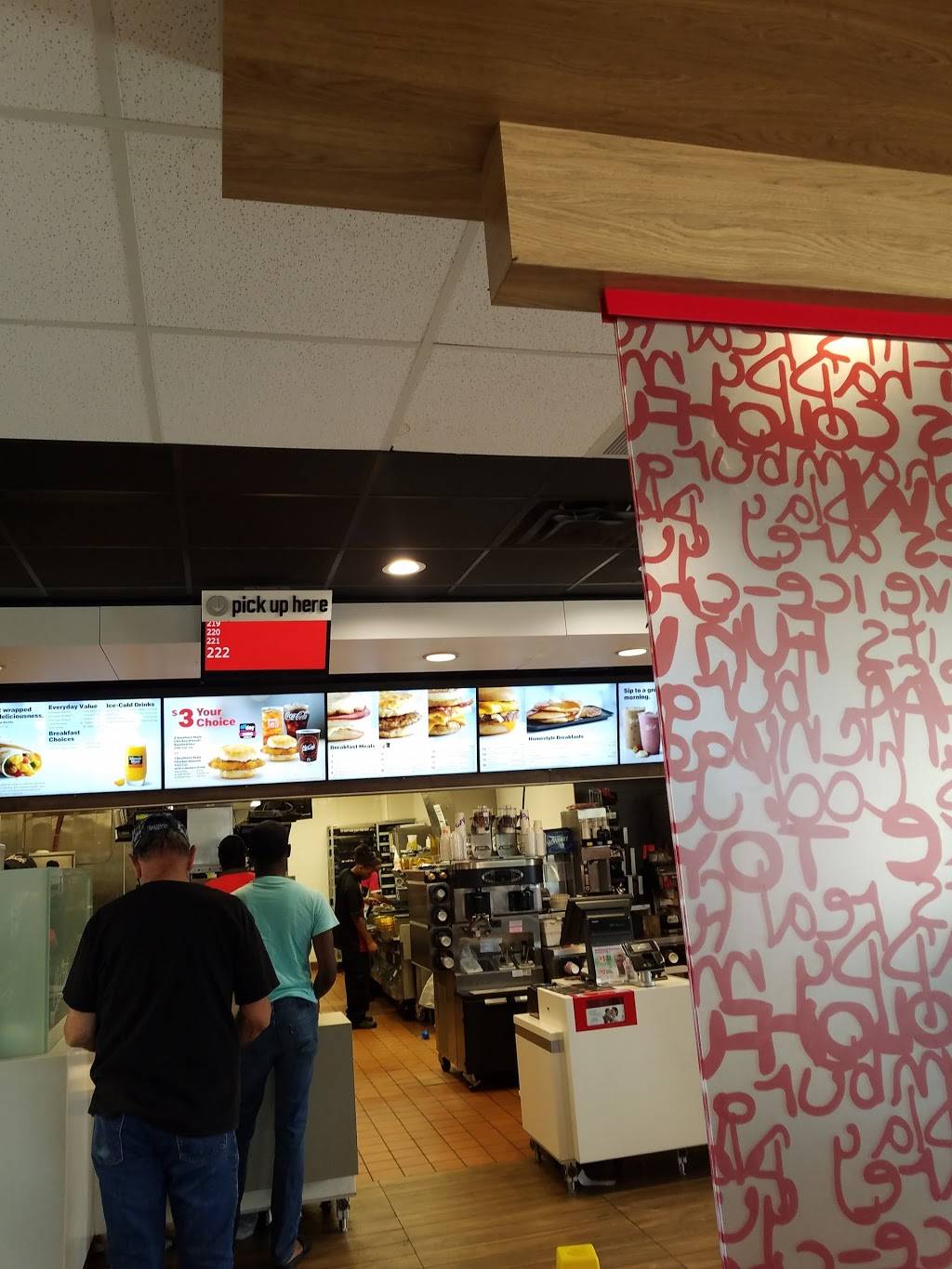 McDonalds | cafe | 798 W Market St, Bolivar, TN 38008, USA | 7316584889 OR +1 731-658-4889