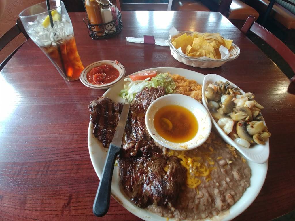 Plaza Mexico | restaurant | 701 S Grand Ave, Charles City, IA 50616, USA | 6412285600 OR +1 641-228-5600