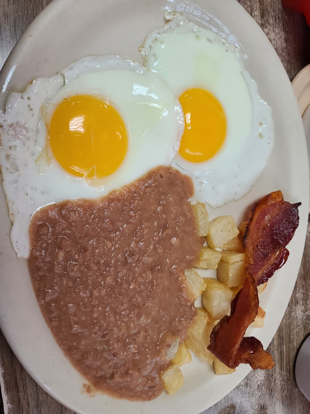 Chelos Mexican Restaurant | restaurant | 250 Enrique M. Barrera Pkwy, San Antonio, TX 78237, USA | 2109089084 OR +1 210-908-9084