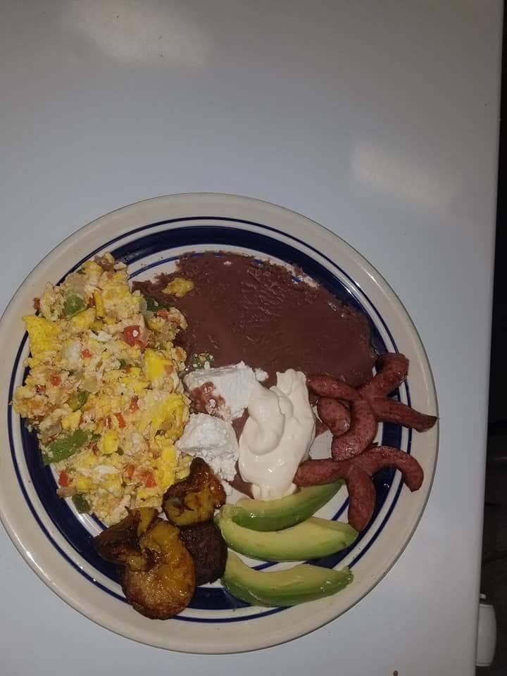 Nenas Restaurant & pupusas | restaurant | 7697-40-8905, Manassas, VA 20109, USA | 5714367883 OR +1 571-436-7883