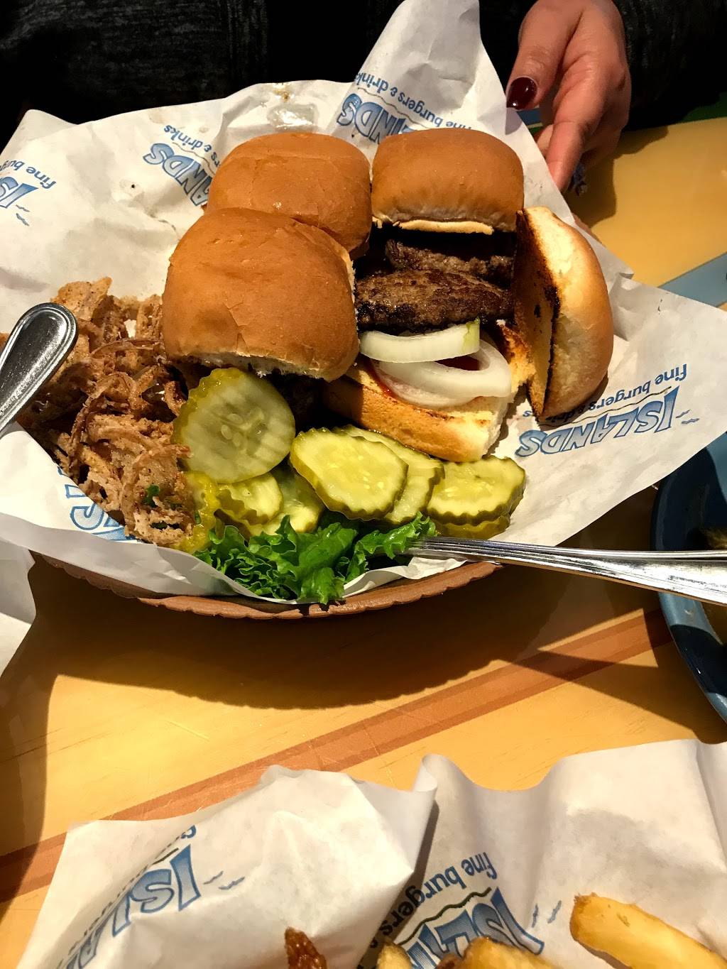 Islands Restaurant Mission Viejo | restaurant | 799 The, Shops At Mission Viejo suite a, Mission Viejo, CA 92691, USA | 9496274800 OR +1 949-627-4800