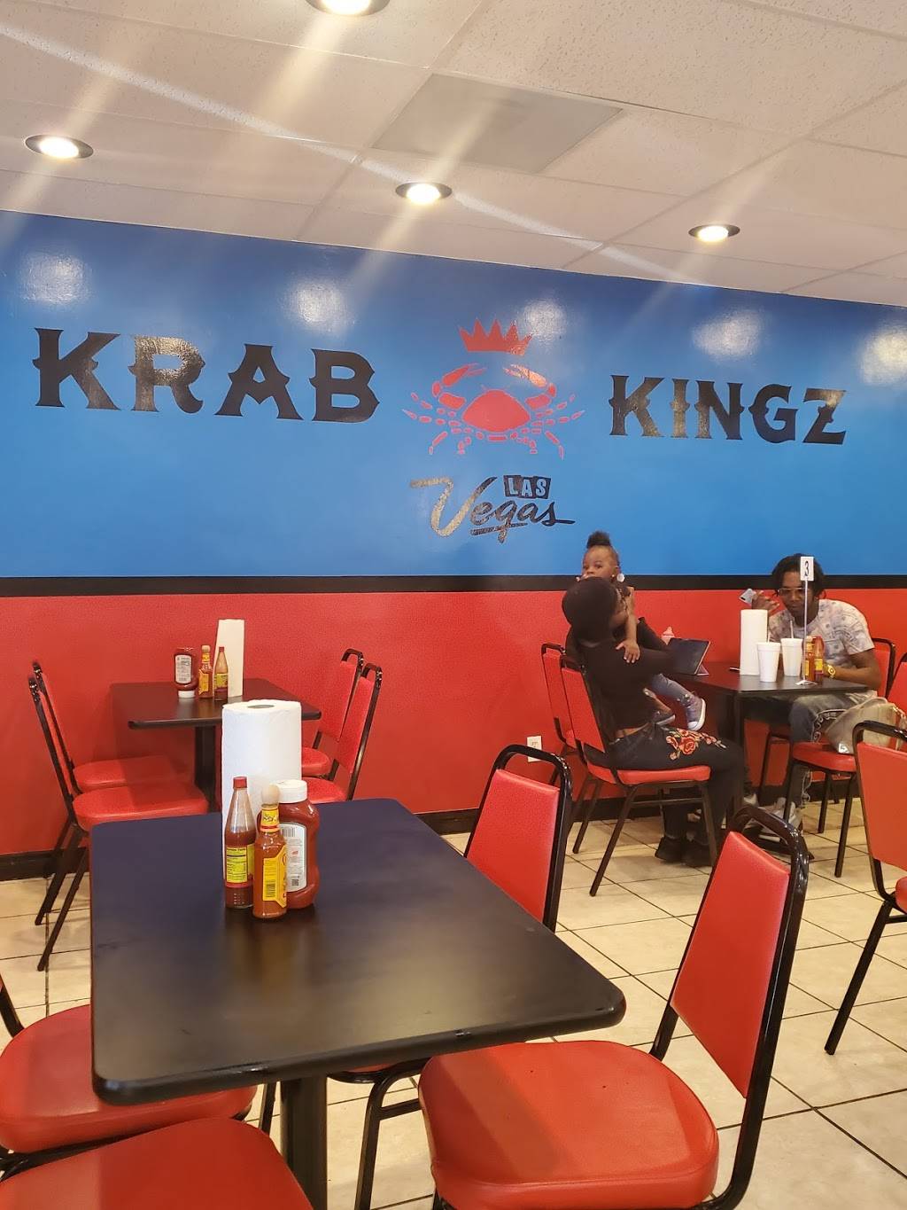 Krab Kingz Seafood | restaurant | 4180 S Jones Blvd #1-2, Las Vegas, NV 89103, USA | 7025186951 OR +1 702-518-6951
