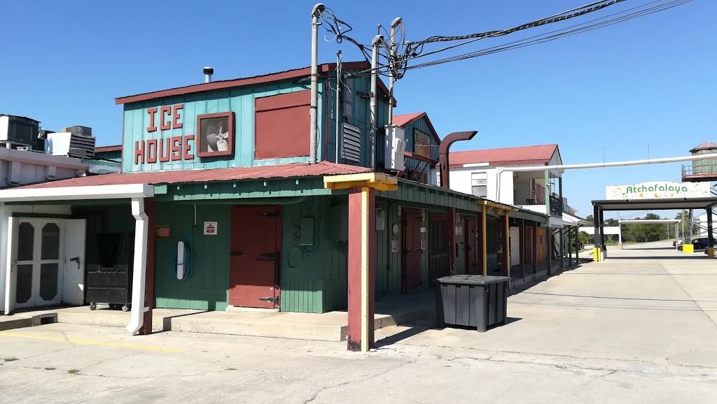 Pats Fishermans Wharf Restaurant | meal takeaway | 1008 Henderson Levee Rd, Henderson, LA 70517, USA | 3372287512 OR +1 337-228-7512