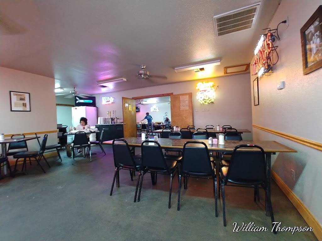 Marys Cafe | restaurant | 119 Grant Ave, Strawn, TX 76475, USA | 2546725741 OR +1 254-672-5741