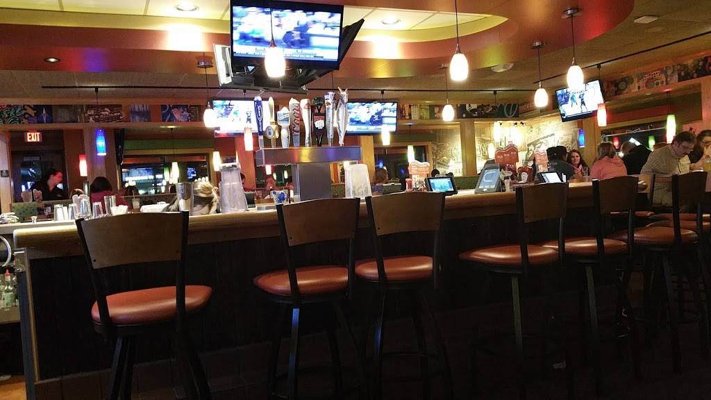 Applebees Grill + Bar | restaurant | 101 Lee Blvd, Shelbyville, IN 46176, USA | 3173981580 OR +1 317-398-1580