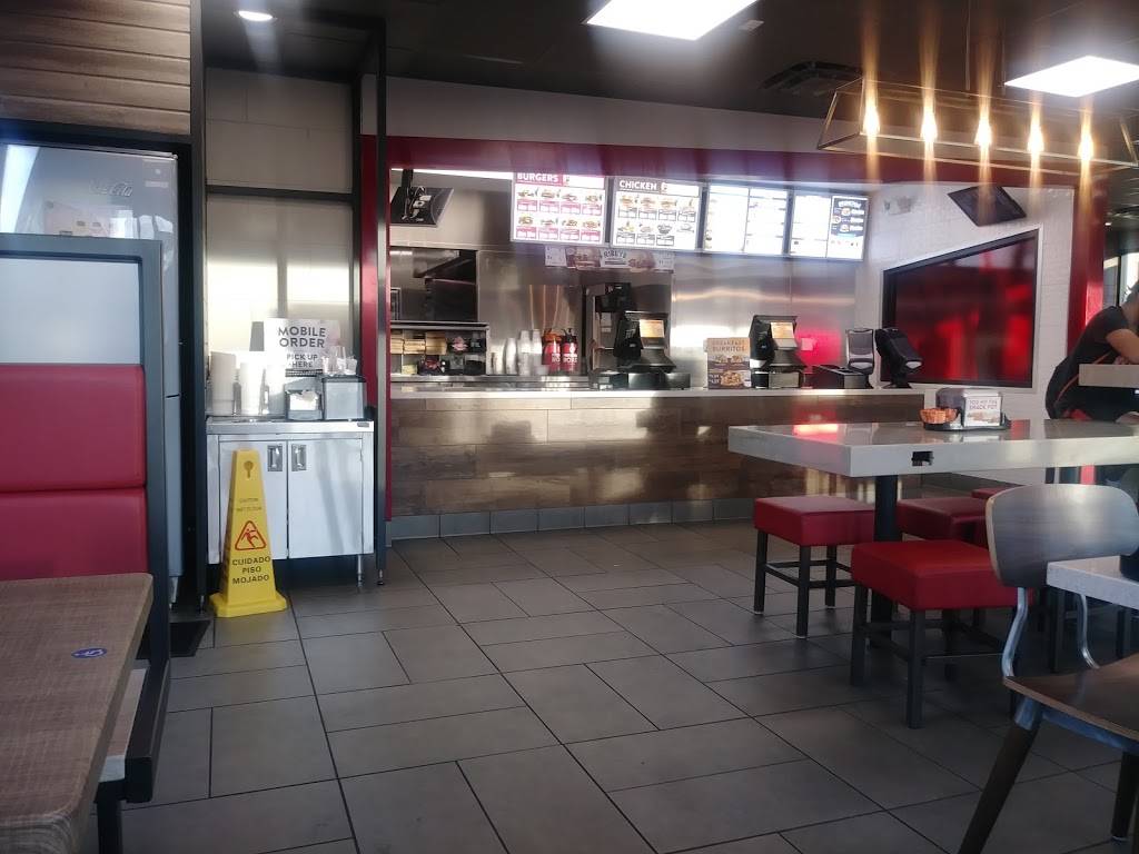 Jack in the Box | restaurant | 2210 S Harbor Blvd, Anaheim, CA 92802, USA | 7147401131 OR +1 714-740-1131