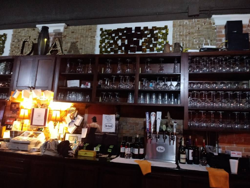 18 East | restaurant | 18 E Main St, Avon Park, FL 33825, USA | 8634531818 OR +1 863-453-1818