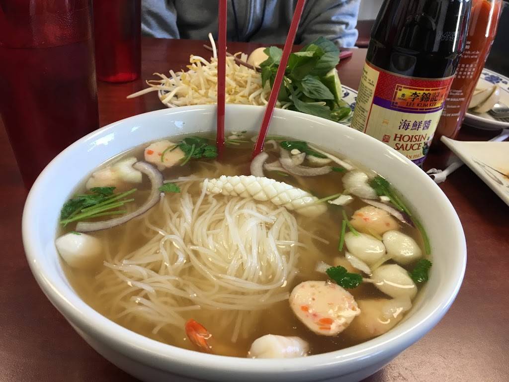 Pho 76 | restaurant | 1811 W Rosecrans St, Wausau, WI 54401, USA | 7158425301 OR +1 715-842-5301