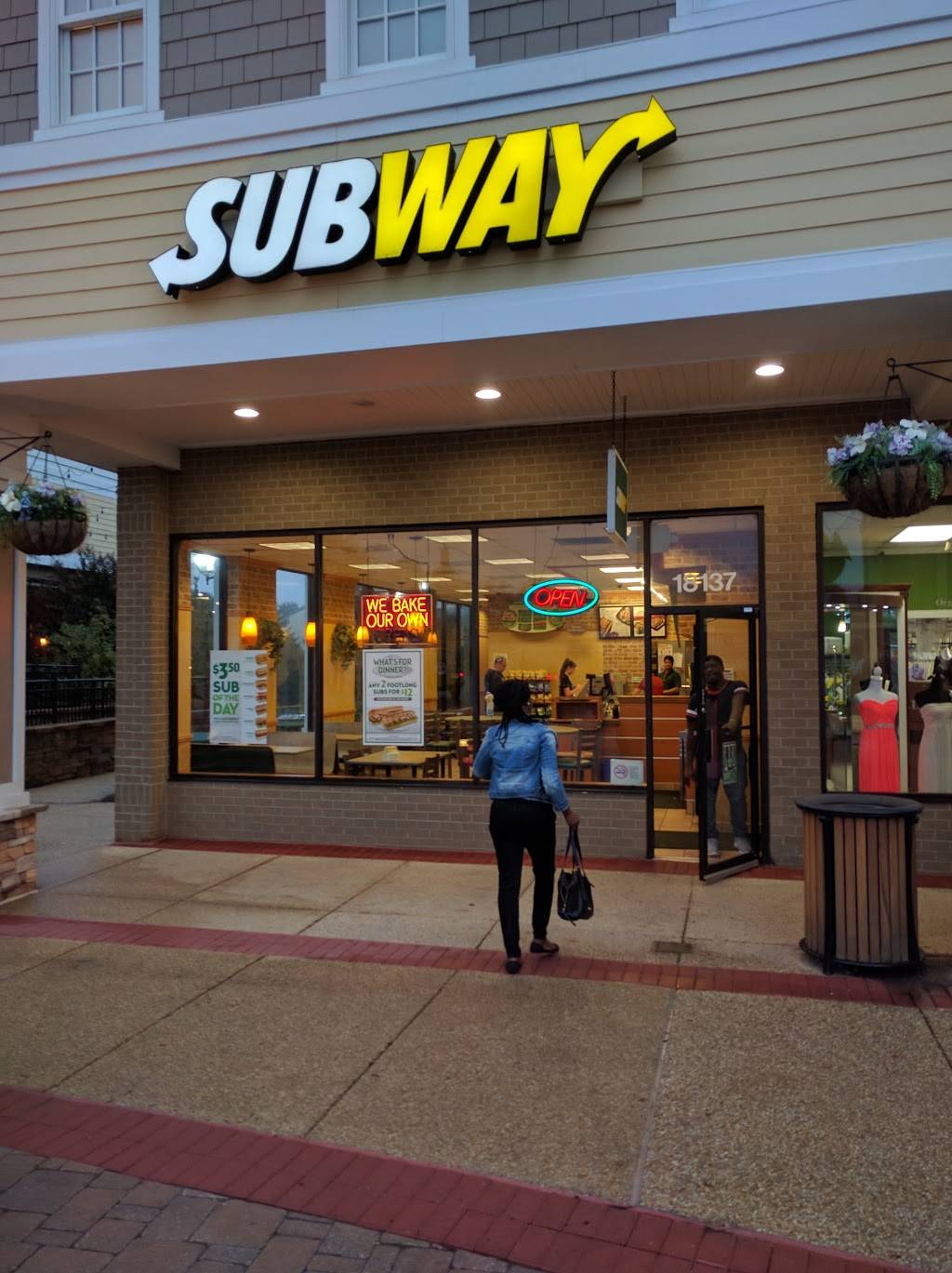 Subway Restaurants | restaurant | 18137 Town Center Dr, Olney, MD 20832, USA | 3015705737 OR +1 301-570-5737
