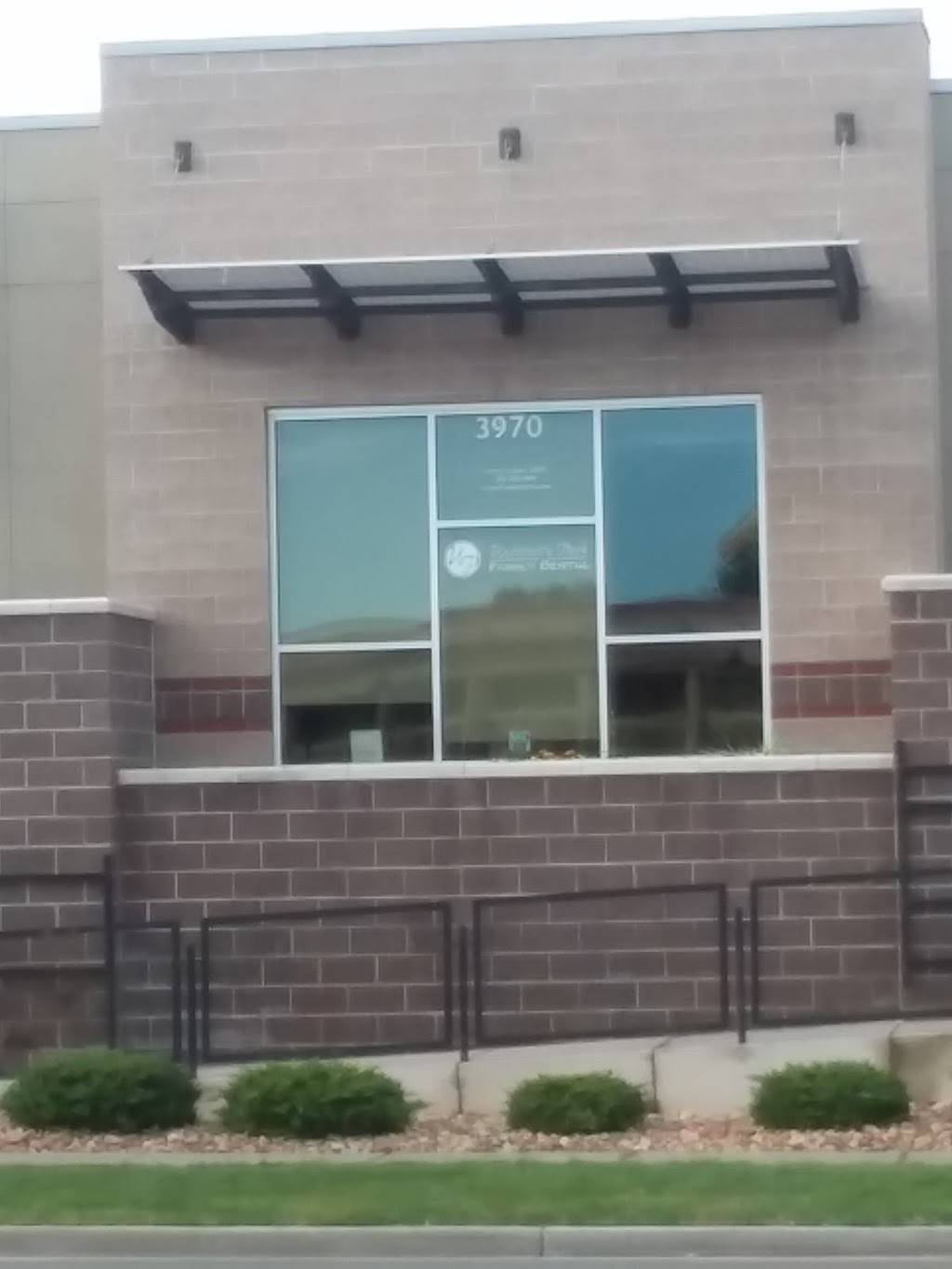 T Baar | restaurant | 3970 Buchtel Blvd S, Denver, CO 80222, USA | 3037566176 OR +1 303-756-6176