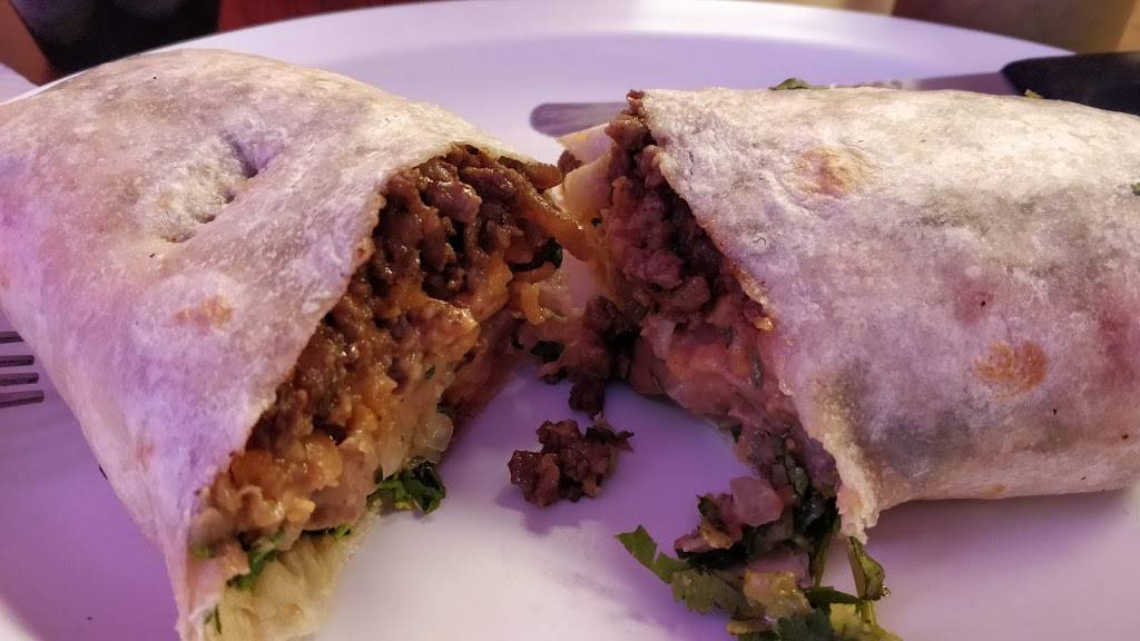 Antojitos Carmen | restaurant | 207 Main St, Columbus Junction, IA 52738, USA | 3197289055 OR +1 319-728-9055