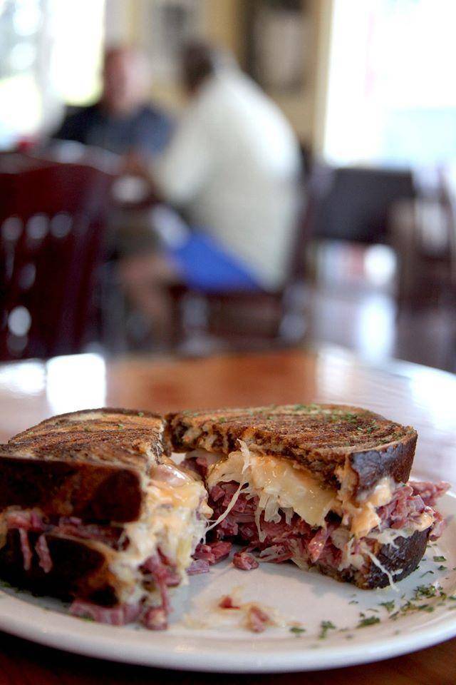 Fat Spoon Cafe | restaurant | 68480 LA-59, Mandeville, LA 70471, USA | 9858092929 OR +1 985-809-2929