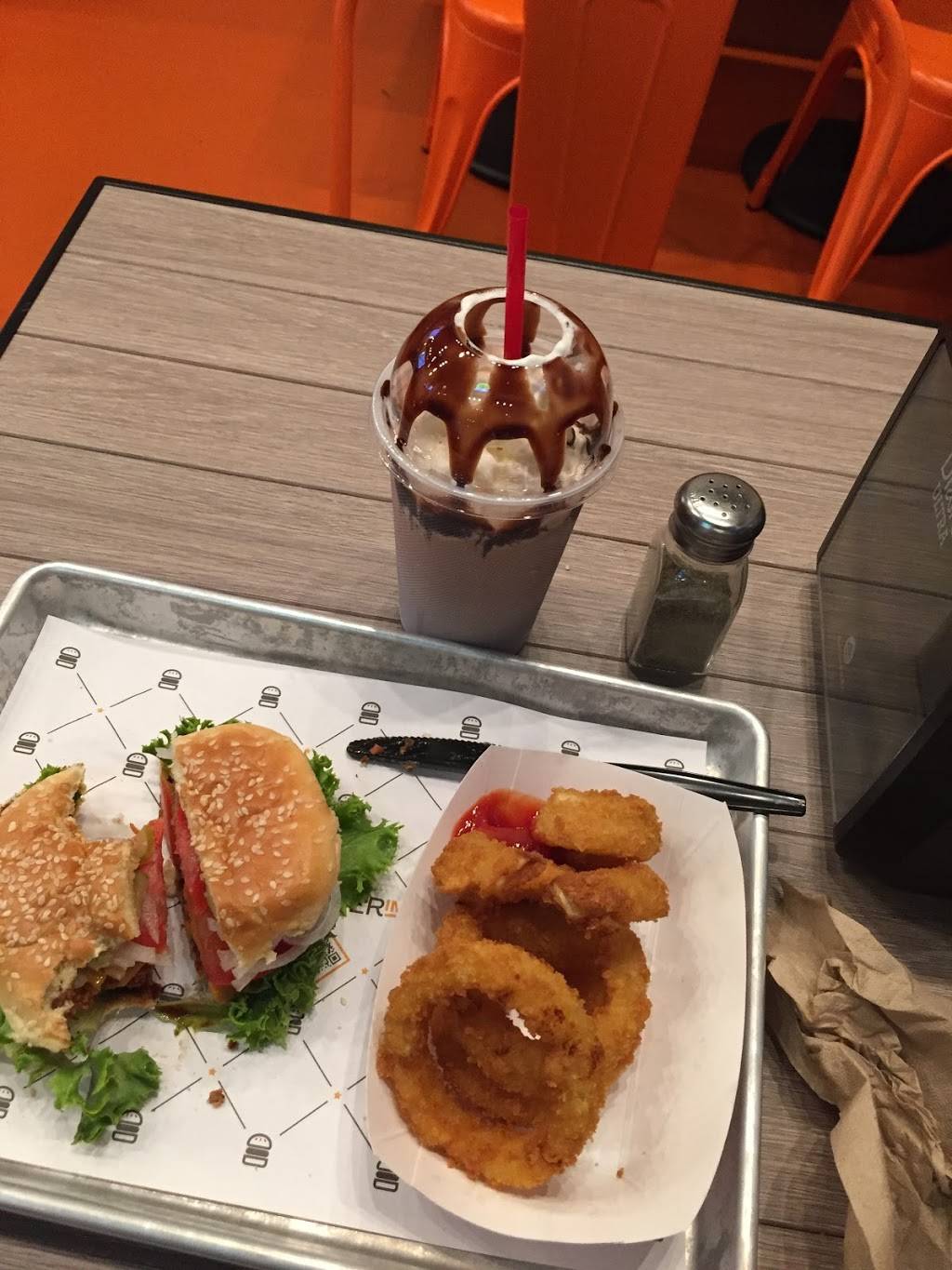 BurgerIm | restaurant | 2866 Willamette St, Eugene, OR 97405, USA | 5413431988 OR +1 541-343-1988