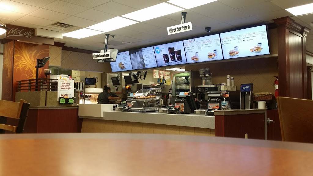 McDonalds | cafe | 50 Brendon Way, Zionsville, IN 46077, USA | 3178739812 OR +1 317-873-9812