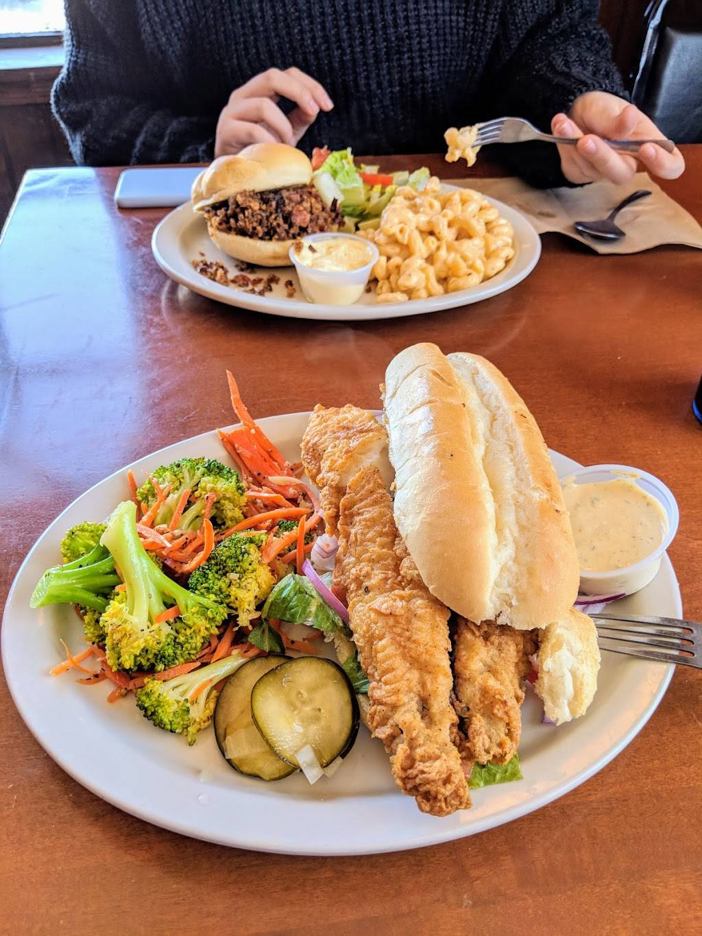 Old Armory BBQ | restaurant | 421 W Water St, Decorah, IA 52101, USA | 5633826208 OR +1 563-382-6208